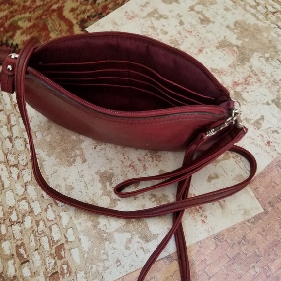 Relic Crossbidy Clutch - Picture 6 of 7